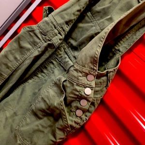 TOPSHOP green overalls 🧩